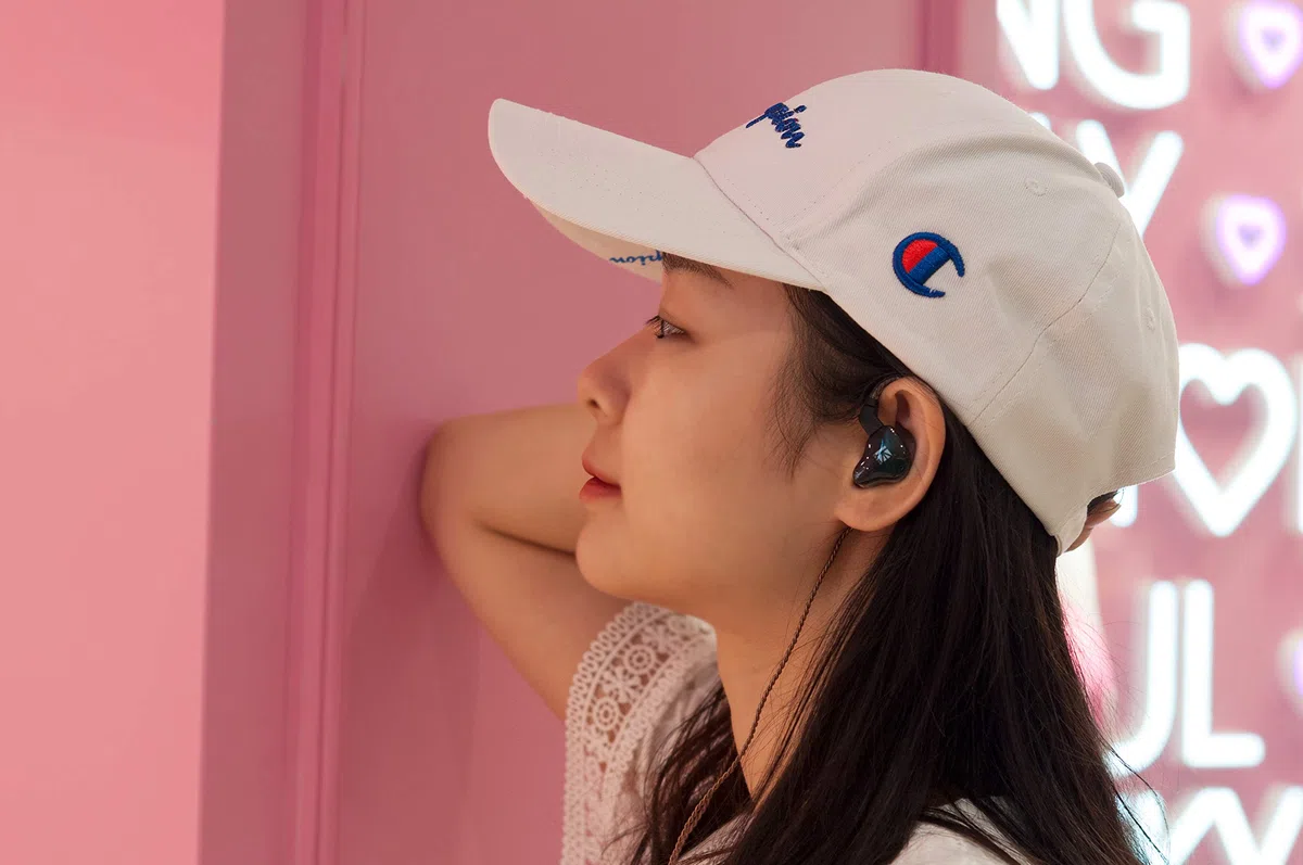keephifi KBEAR KS2 IEM Casque Filaire avec Micro MEMS,10 mm PU+diaphragme Composite Biologique dans Les écouteurs,Division électronique de fréquence dans in Ear Monitor pour Musiciens,Jeux