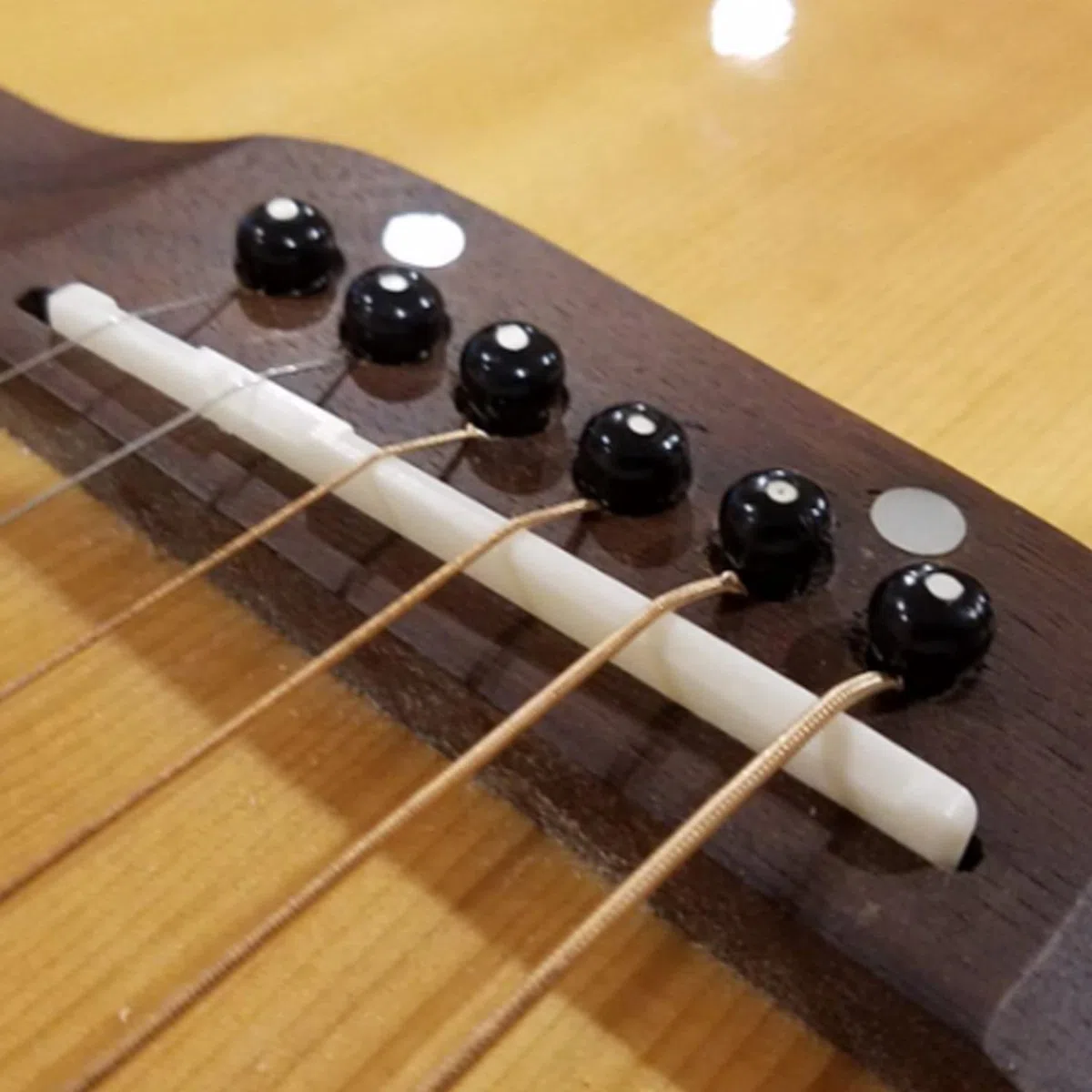 Ensemble de Sillets de Tête et Chevalet en os Véritable est Compatible pour Guitare Acoustique 72/43 mm, Pack de 2